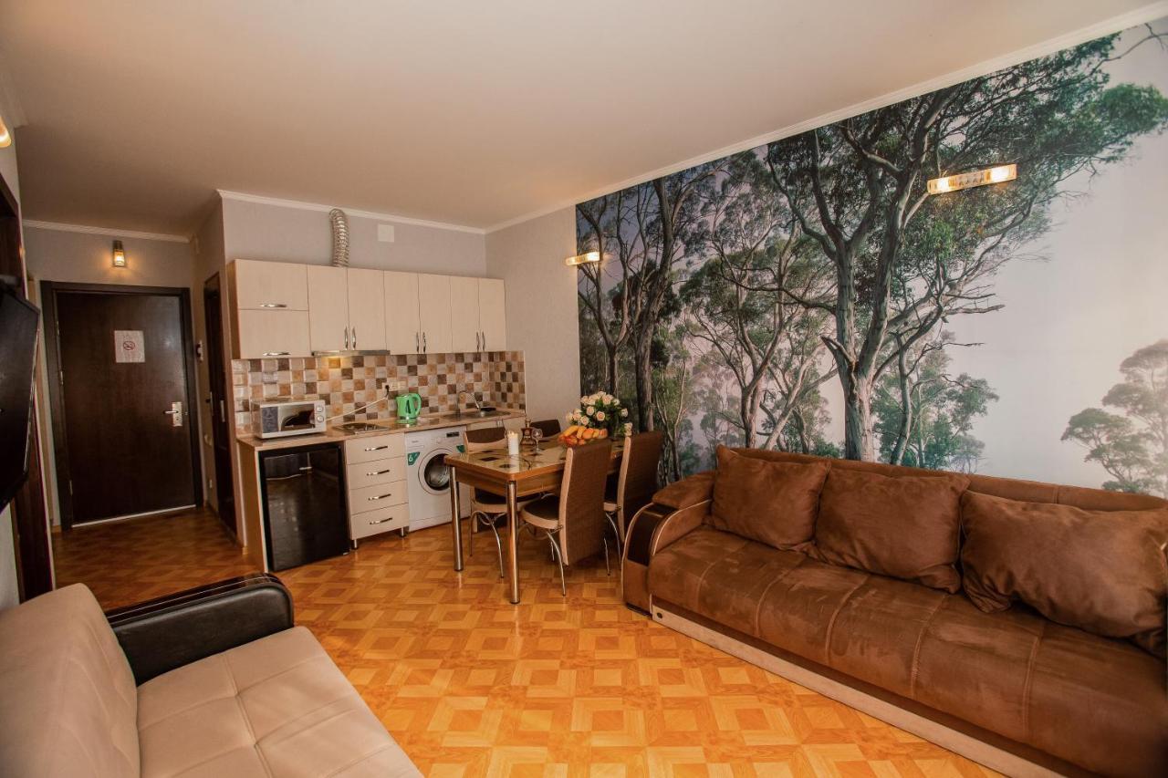 Tower Apartments 巴统 外观 照片