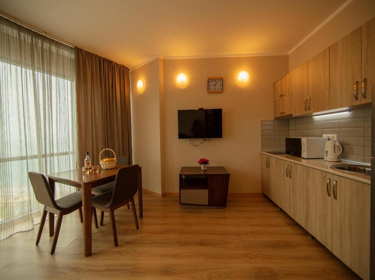 Tower Apartments 巴统 外观 照片