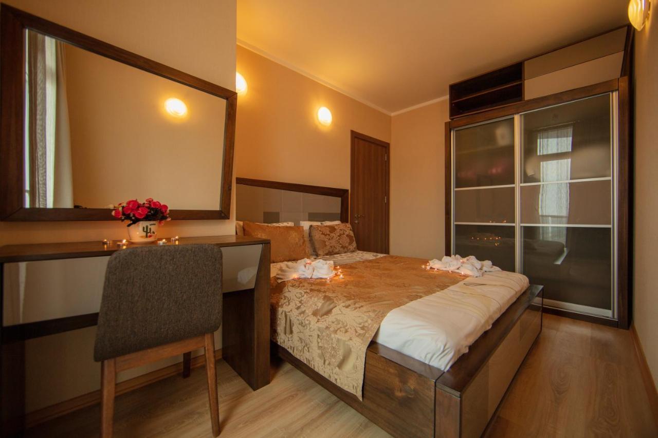 Tower Apartments 巴统 外观 照片