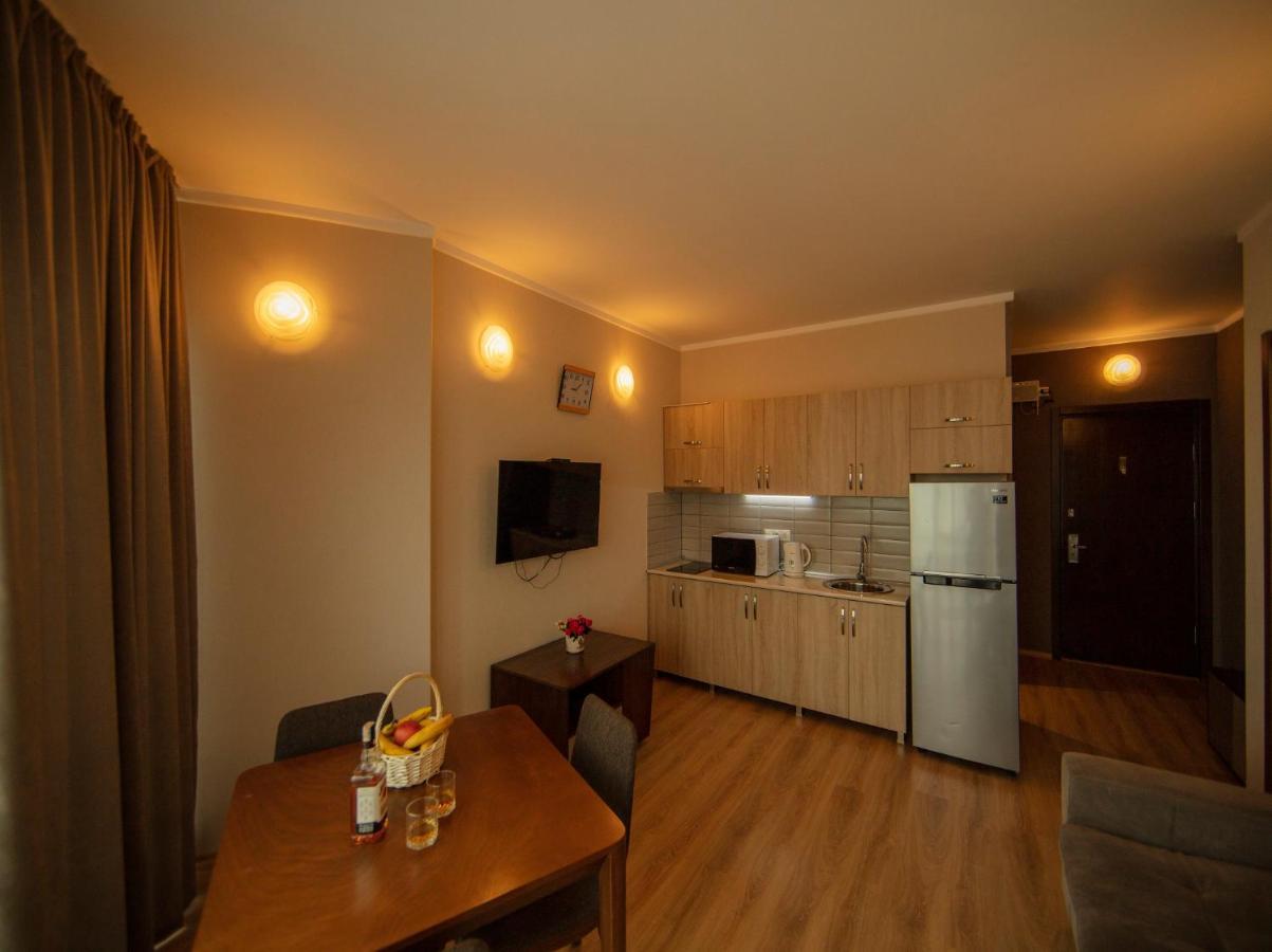 Tower Apartments 巴统 外观 照片
