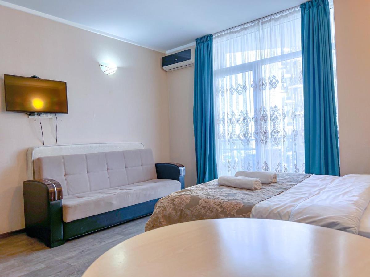 Tower Apartments 巴统 外观 照片