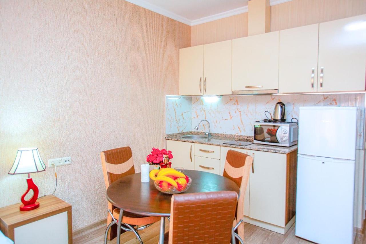 Tower Apartments 巴统 外观 照片